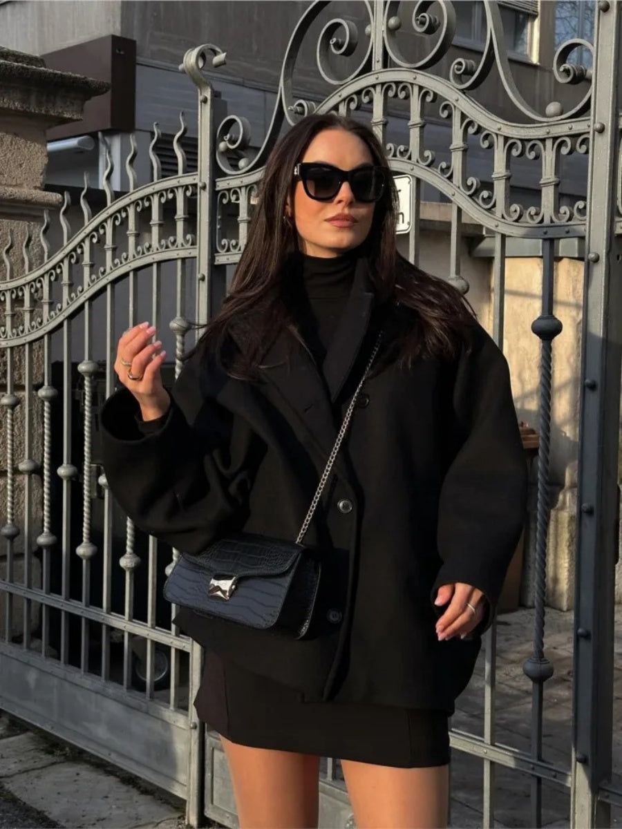 Short and loose Button coat